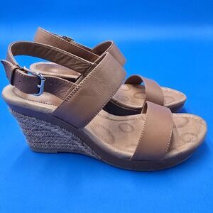 Montana Artisan Crafted Size 9 M Tan Leather Wedge Sandal